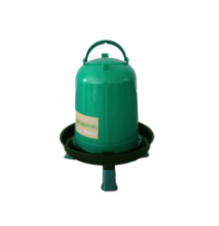 Nap�ja�ka pre hydinu s no�i�kami 8 l recyklovan�
